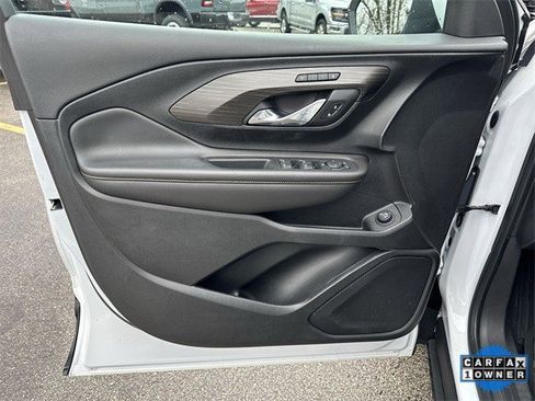 Used 2021 GMC Terrain SLT image 25