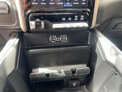 Used 2023 RAM 2500 Laramie AWD/4WD image 20