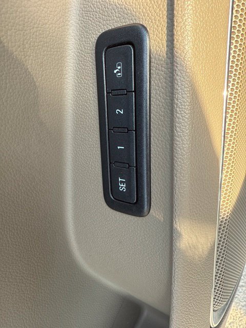 Used 2017 Chevrolet Tahoe Premier RWD image 11