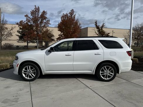 Used 2023 Dodge Durango GT image 2