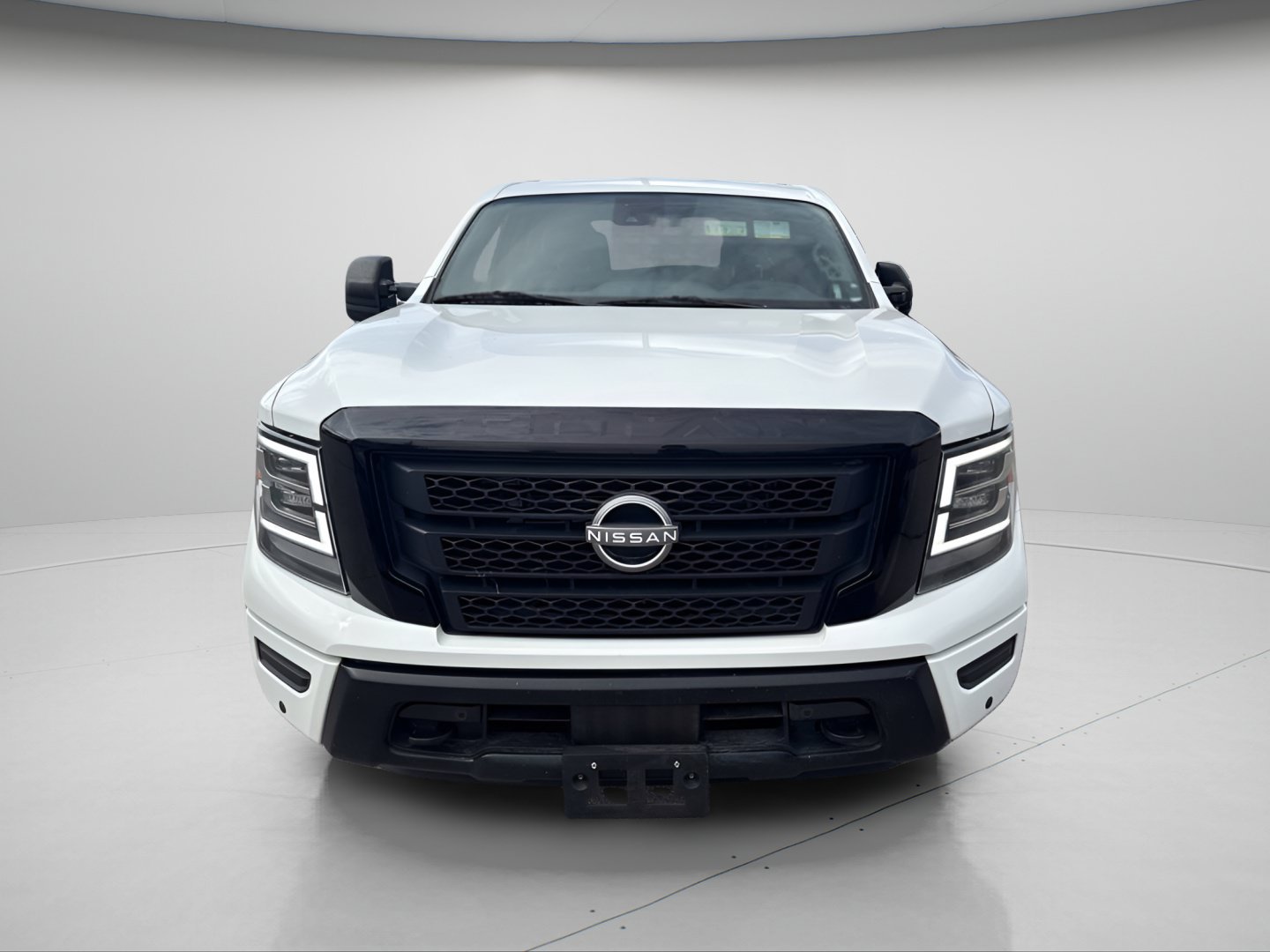 Used 2023 Nissan Titan SV w/ SV Convenience Package AWD/4WD image 17