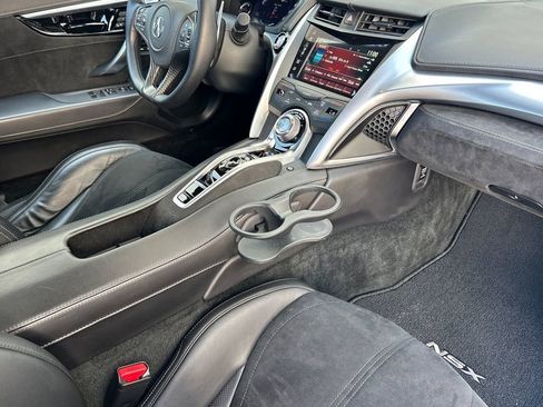 Used 2017 Acura NSX AWD/4WD image 14