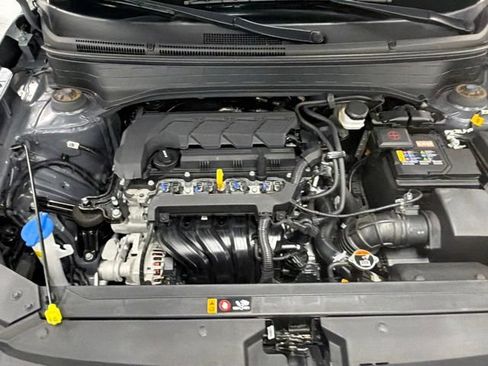 Used 2025 Hyundai Venue SEL FWD image 27