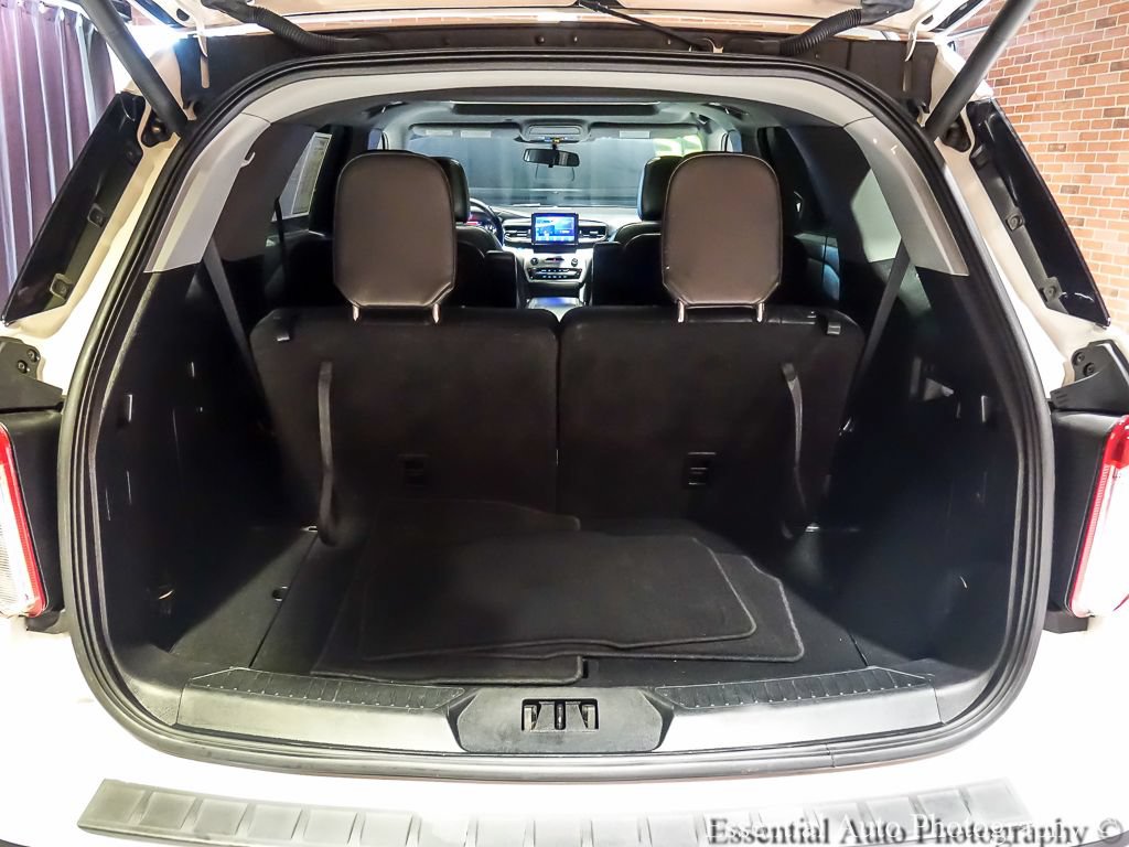 Used 2022 Ford Explorer XLT w/ Equipment Group 202A AWD/4WD image 28