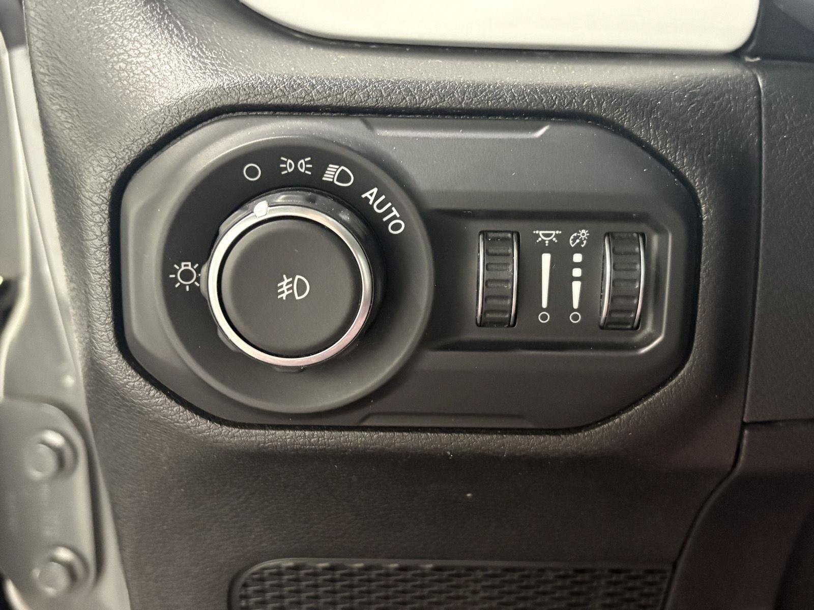 Used 2021 Jeep Wrangler Sport AWD/4WD image 19