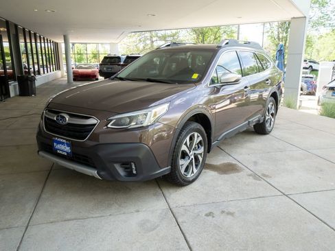 Used 2021 Subaru Outback Touring XT AWD/4WD image 3