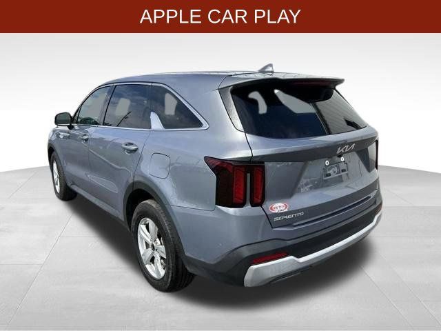Used 2025 Kia Sorento LX FWD image 5