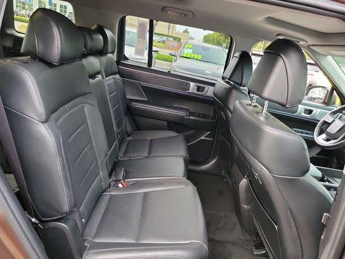 Certified 2025 Hyundai Santa Fe Limited AWD/4WD image 23
