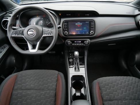 Certified 2023 Nissan Kicks SR image 10