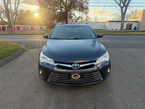 Used 2015 Toyota Camry LE image 2