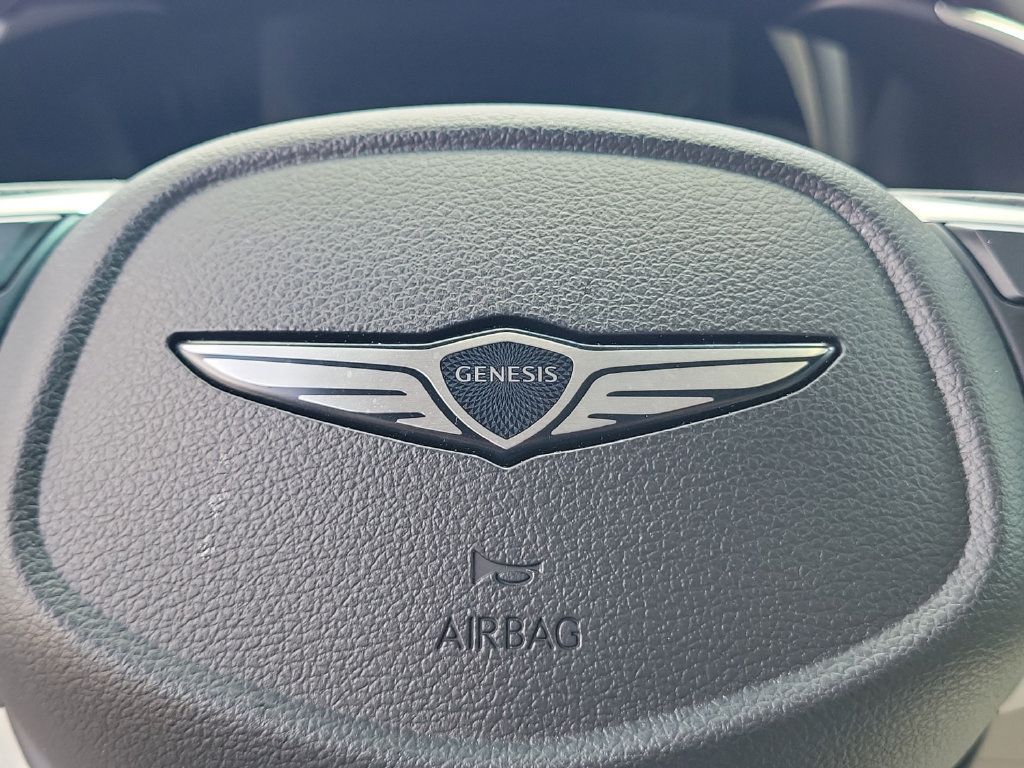 Used 2025 Genesis G70 2.5T RWD image 20