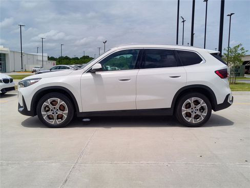 Used 2023 BMW X1 xDrive28i w/ Convenience Package AWD/4WD image 3