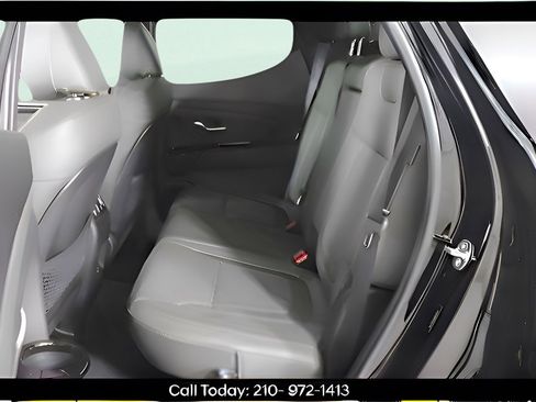 Used 2024 Hyundai Santa Cruz Limited image 26