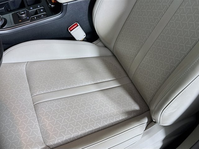 Certified 2024 Kia Sorento EX AWD/4WD image 19