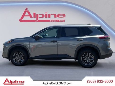 Used 2024 Nissan Rogue S AWD/4WD image 2