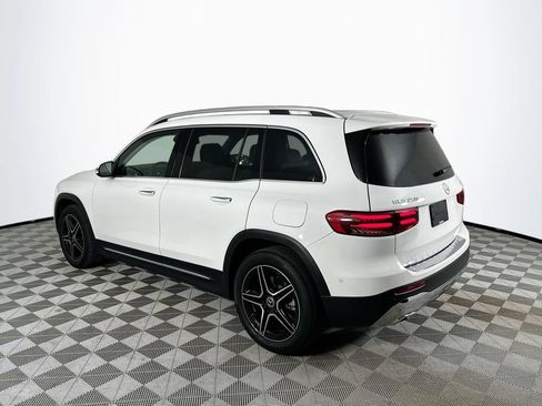 Used 2026 Mercedes-Benz GLB 250 4MATIC image 5