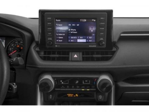 Used 2021 Toyota RAV4 LE AWD/4WD image 10