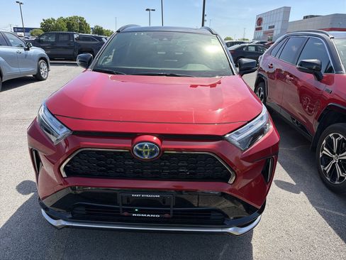 Used 2023 Toyota RAV4 XSE w/ Weather Package AWD/4WD image 4