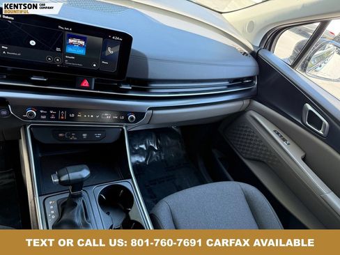 Used 2026 Kia Carnival LX FWD image 22