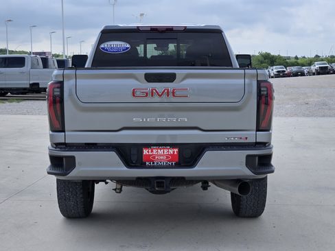 Used 2024 GMC Sierra 2500 AT4 w/ AT4 Premium Plus Package AWD/4WD image 6