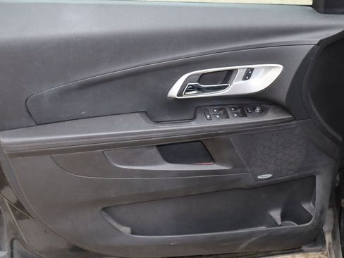 Used 2017 Chevrolet Equinox Premier w/ Enhanced Convenience Package AWD/4WD image 17