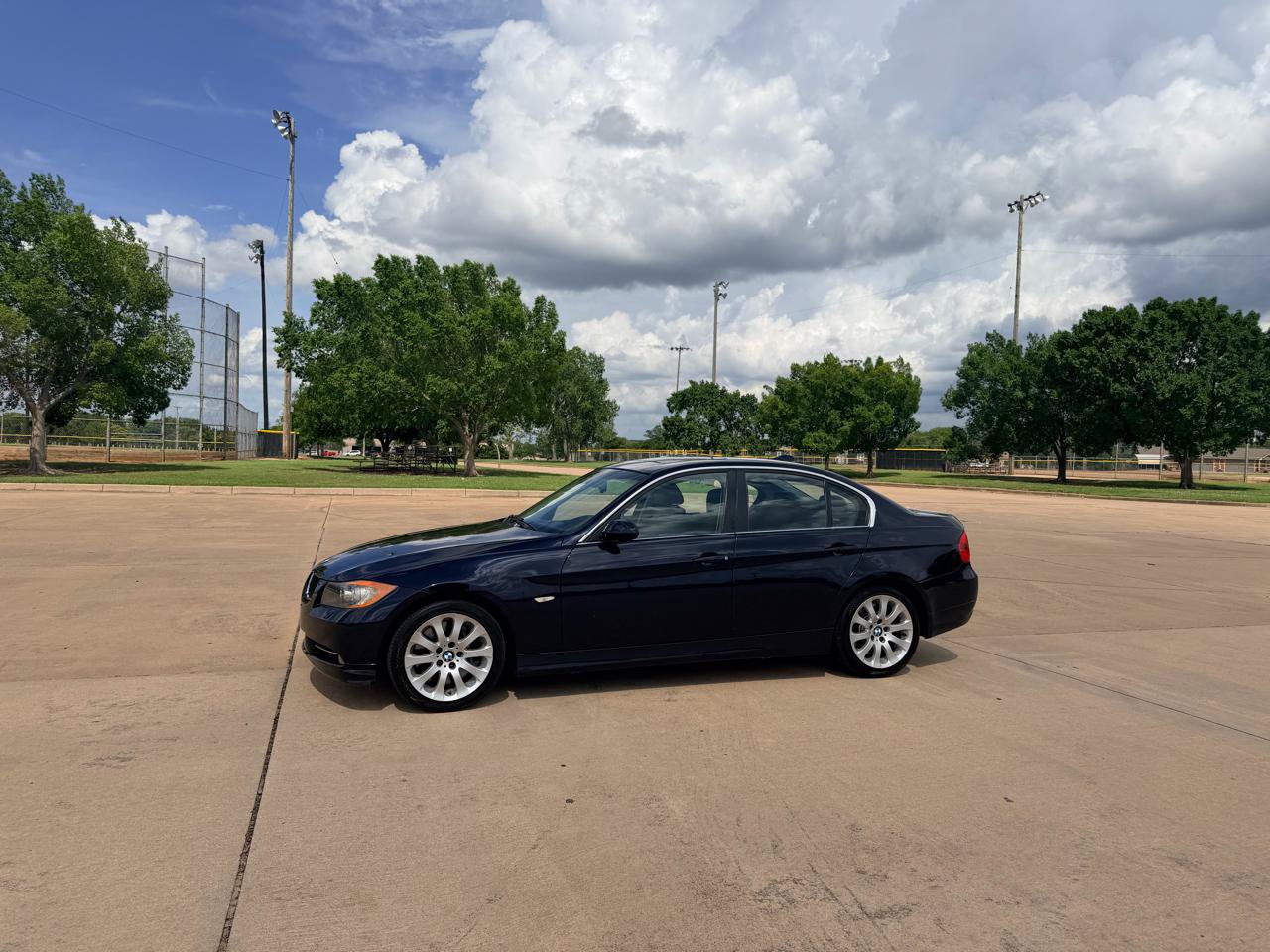 Used 2008 BMW 335xi Sedan AWD/4WD image 2
