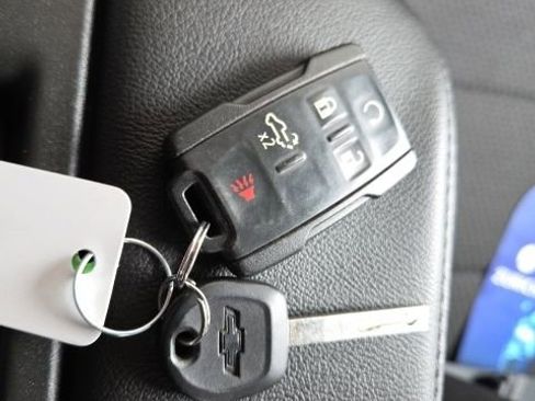 Used 2020 Chevrolet Silverado 1500 Custom w/ Custom Value Package image 7