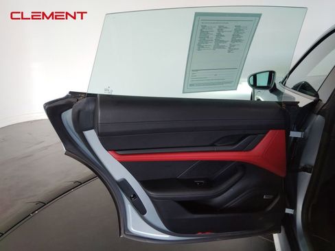 Used 2022 Porsche Taycan 4 Cross Turismo image 31