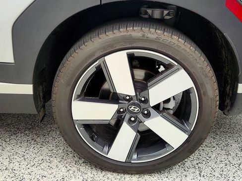 Used 2024 Hyundai Santa Fe Limited AWD/4WD image 9