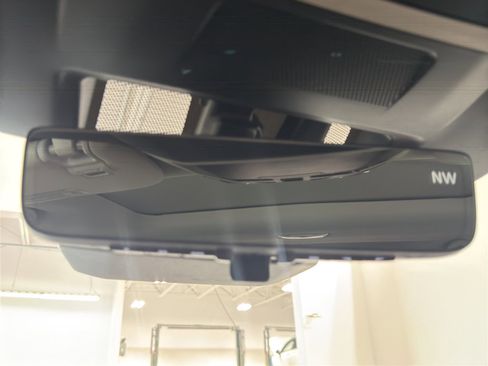 Used 2025 Subaru Outback Touring w/ Popular Package #2 image 23