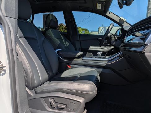 Used 2021 Audi Q8 Premium w/ Black Optic Package AWD/4WD image 7