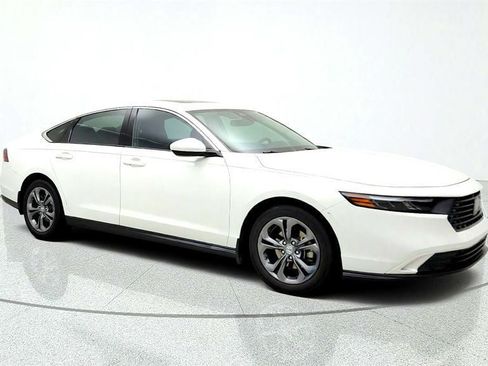 Used 2023 Honda Accord EX image 3