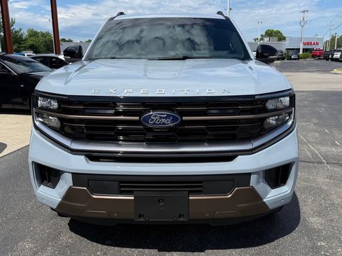 Used 2025 Ford Expedition King Ranch AWD/4WD image 9