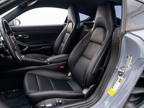 Certified 2024 Porsche 718 Cayman image 5