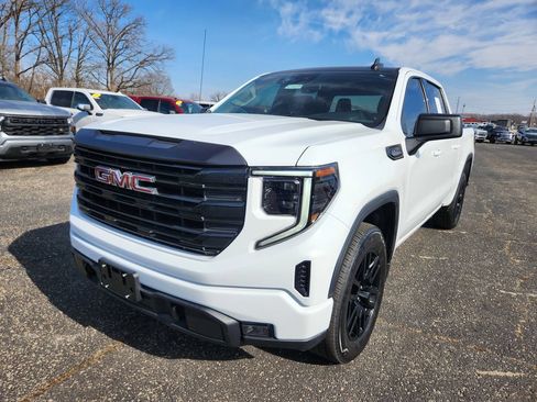 Used 2024 GMC Sierra 1500 Elevation AWD/4WD image 4