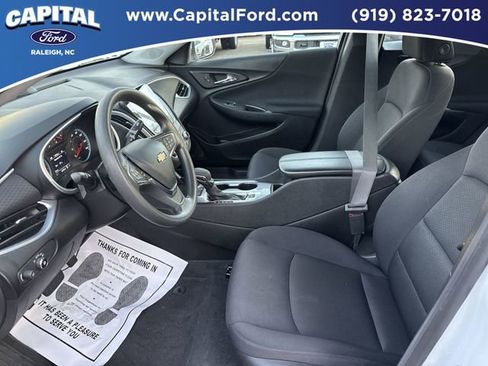 Used 2024 Chevrolet Malibu LT image 17