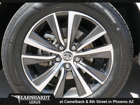 Used 2021 Toyota Venza LE w/ Carpet Mat Package (TMS) AWD/4WD image 19