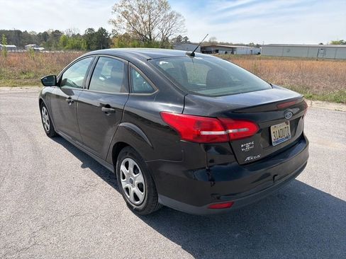 Used 2017 Ford Focus S image 9