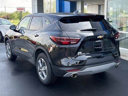 Used 2025 Chevrolet Blazer LT AWD/4WD image 4