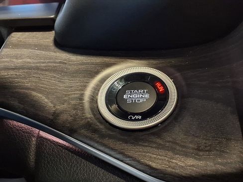 Used 2021 Jeep Grand Cherokee L Overland w/ Luxury Tech Group IV image 27