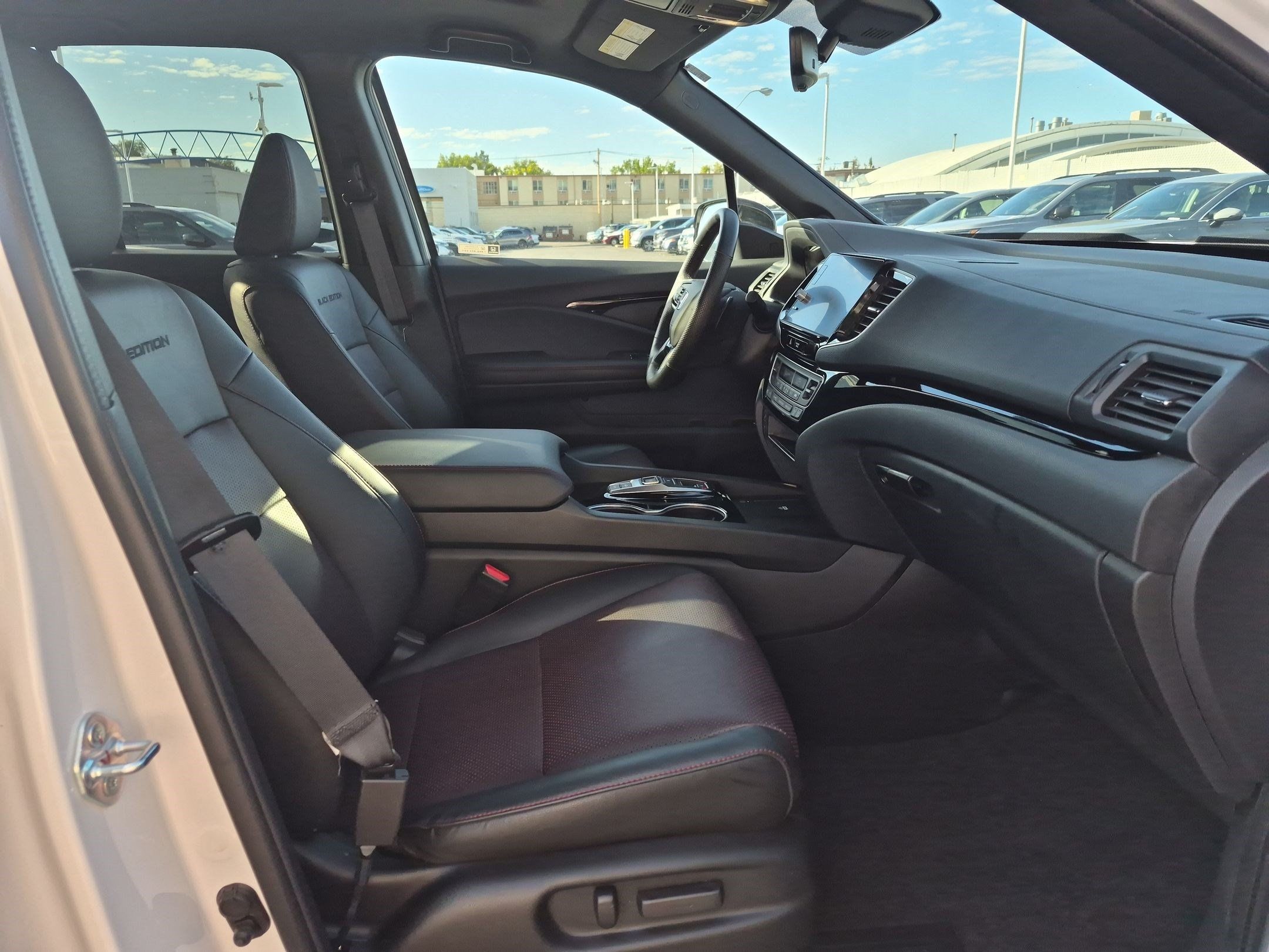 Certified 2024 Honda Ridgeline Black Edition image 32