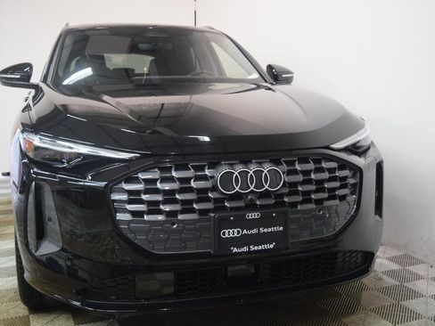 New 2025 Audi Q5 Prestige image 2