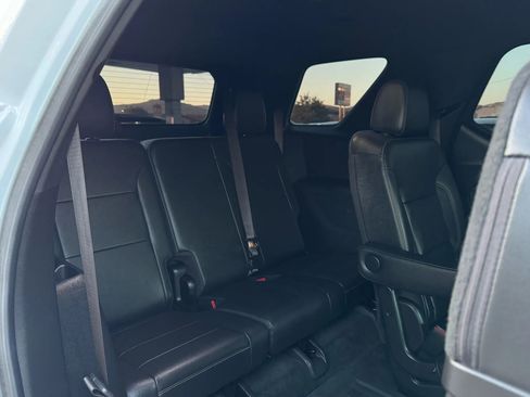 Used 2022 Chevrolet Traverse LT image 24