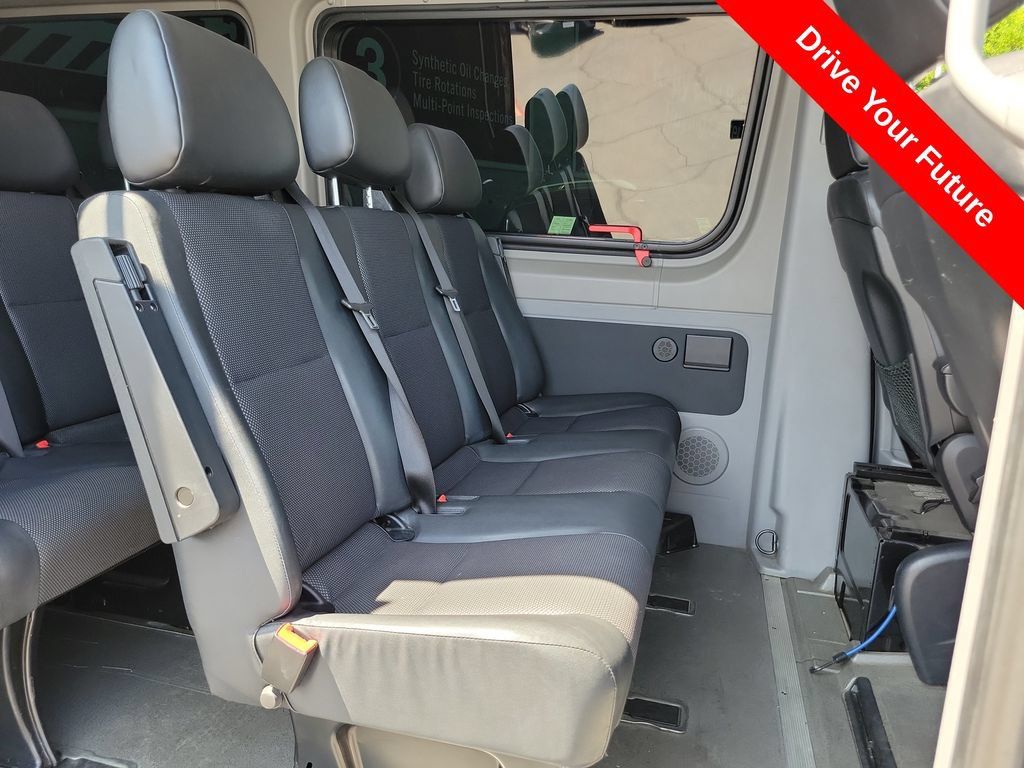 Used 2018 Mercedes-Benz Sprinter 2500 image 19