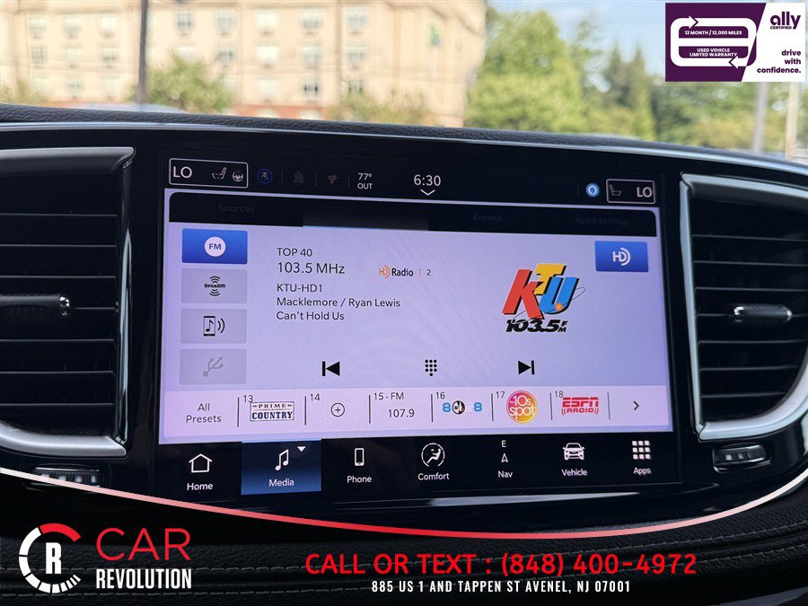 Used 2024 Chrysler Pacifica Limited FWD image 20