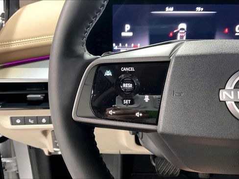 Used 2025 Nissan Murano Platinum w/ Cargo Package image 24