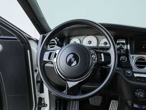 Used 2019 Rolls-Royce Ghost RWD image 37