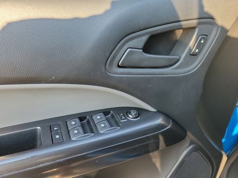 Used 2022 Chevrolet Colorado W/T w/ Custom Special Edition image 15