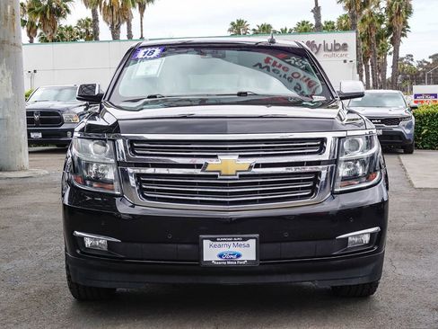 Used 2018 Chevrolet Suburban Premier AWD/4WD image 2