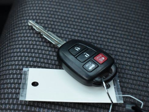 Used 2015 Toyota Corolla S image 14